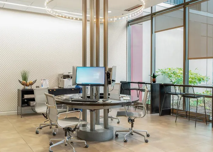 Kasa South Loop 4*