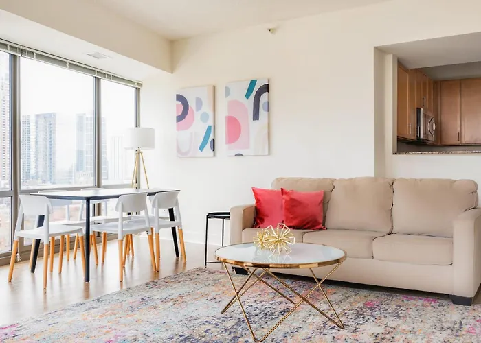 Kasa South Loop Aparthotel