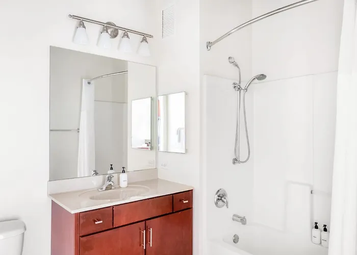 Kasa South Loop 4*